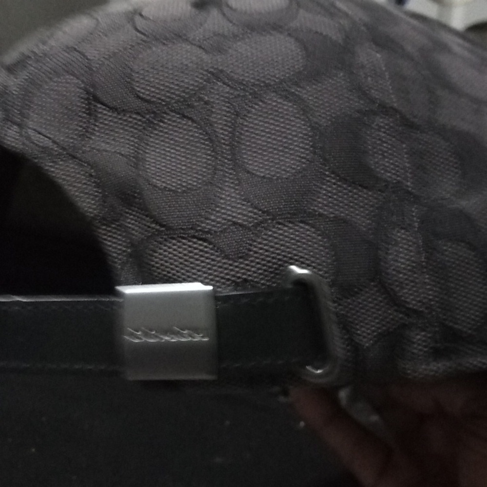 Coach hat snap back - Picture 2 of 3